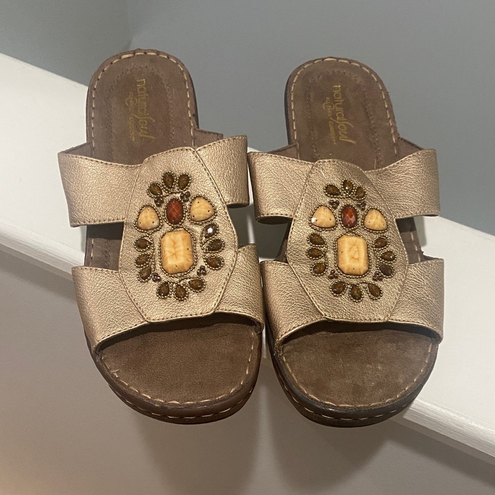 Natural soul 9 1/2 9.5 Women's Gold Beaded Embellished Sandals worn once
